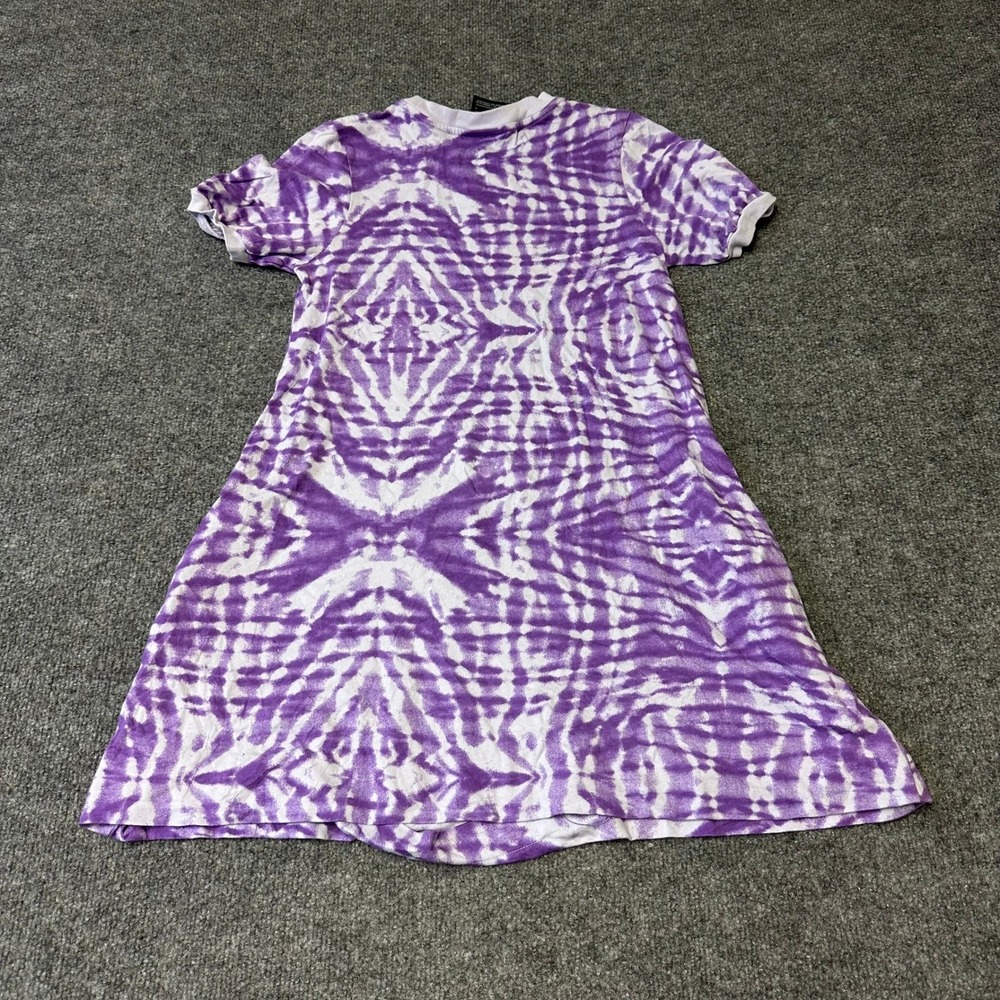 Nike Dress Womens Size L Purple Tie Dye Standard Fit Short Sleeve Athletic Logo